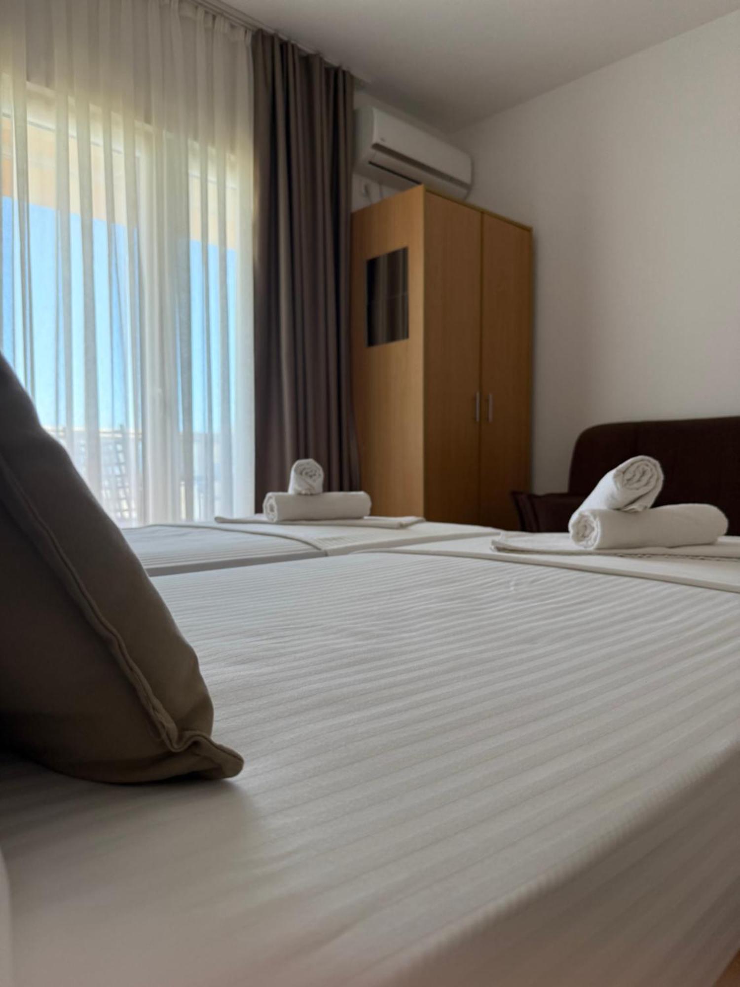 נאום Apartments Batinovic מראה חיצוני תמונה