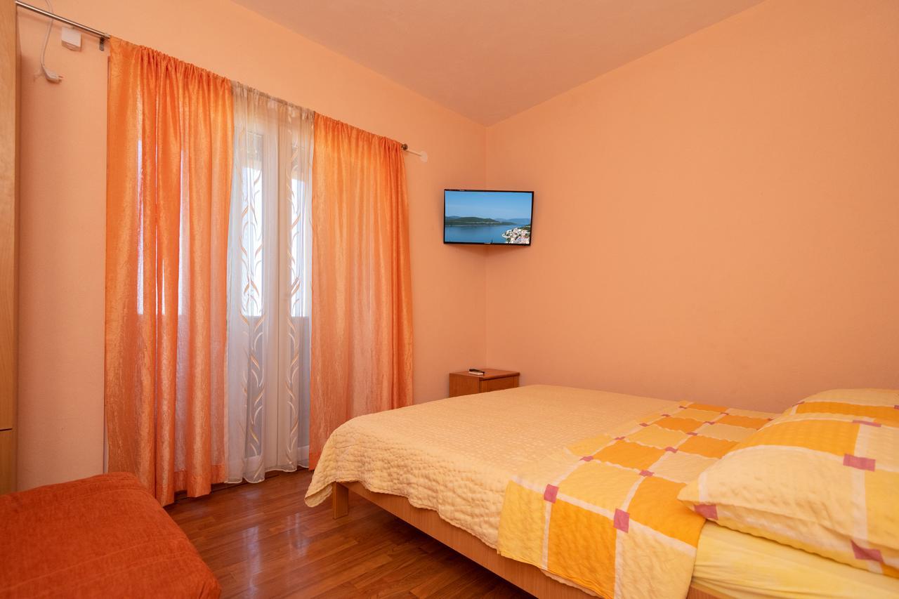 נאום Apartments Batinovic מראה חיצוני תמונה